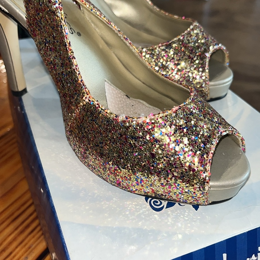 Coloriffics heels - Picture 6 of 7